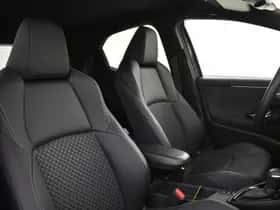 Toyota Yaris (2024) thumbnail 3