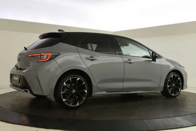 Toyota Corolla (2023) thumbnail 2