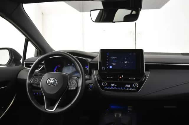Toyota Corolla (2023) thumbnail 4