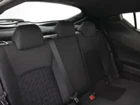 Toyota C-HR (2021) thumbnail 13