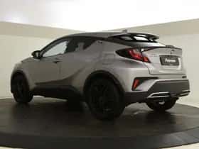 Toyota C-HR (2021) thumbnail 6
