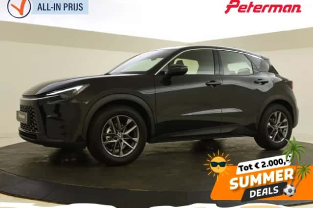 Lexus LBX (2025) thumbnail 1