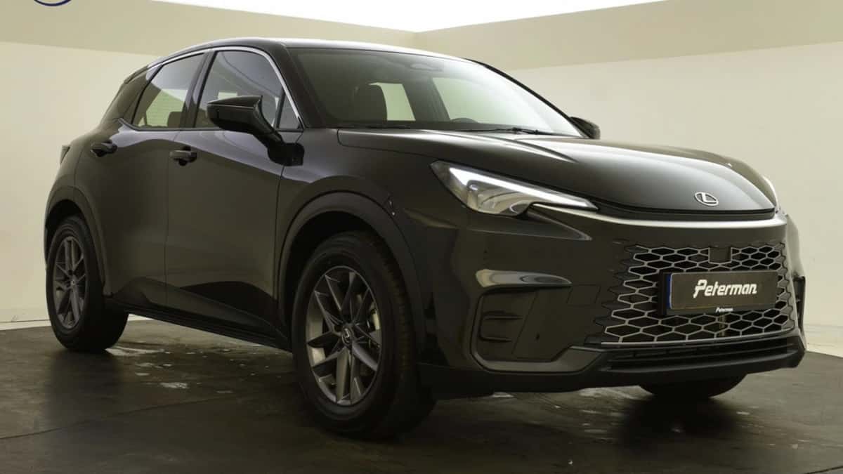 Lexus LBX (2025) — foto 1