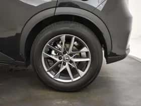 Lexus LBX (2025) thumbnail 17
