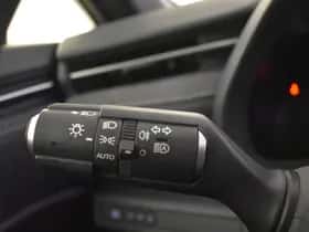 Lexus LBX (2025) thumbnail 28