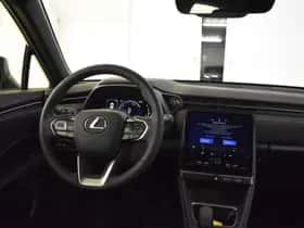 Lexus LBX (2025) thumbnail 4