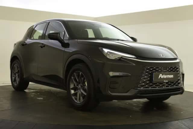 Lexus LBX (2025) thumbnail 5