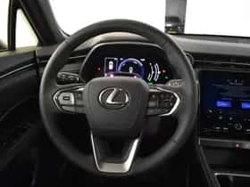 Lexus LBX (2025) thumbnail 9
