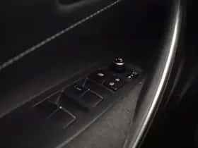 Toyota Corolla (2024) thumbnail 23