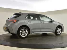 Toyota Corolla (2022) thumbnail 2
