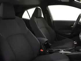 Toyota Corolla (2022) thumbnail 3
