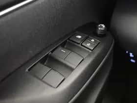 Toyota Yaris Cross (2024) thumbnail 21