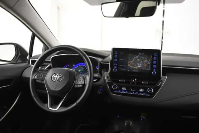 Toyota Corolla (2021) thumbnail 4