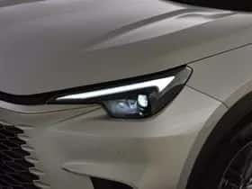 Lexus LBX (2025) thumbnail 8