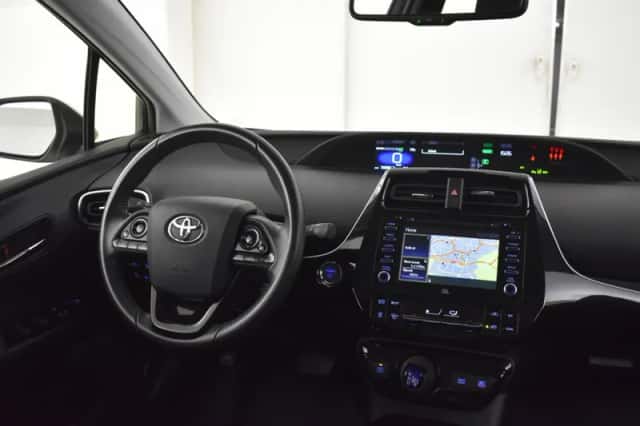Toyota Prius (2019) thumbnail 4