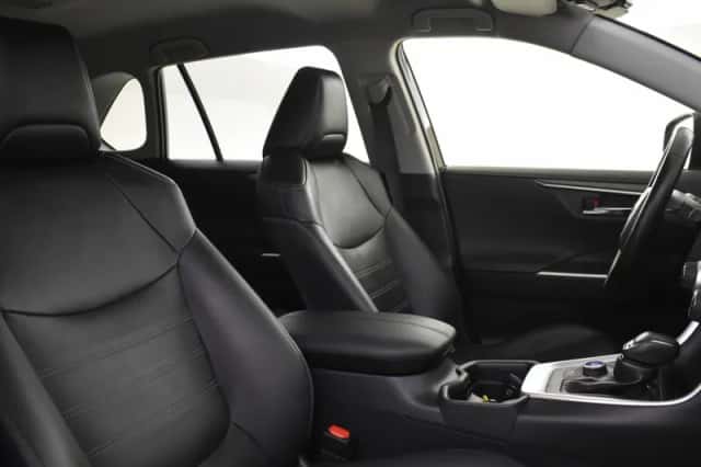 Toyota RAV4 (2019) thumbnail 3