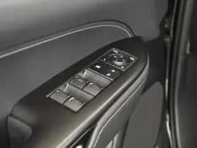 Lexus NX (2025) thumbnail 12