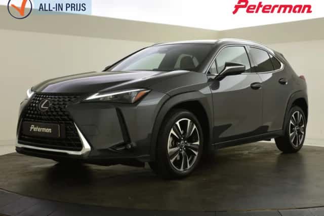 Lexus UX (2025) thumbnail 1