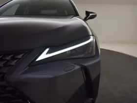 Lexus UX (2025) thumbnail 31