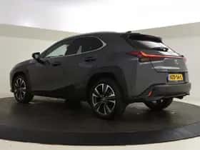 Lexus UX (2025) thumbnail 6