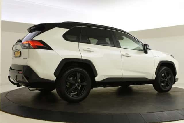 Toyota RAV4 (2019) thumbnail 3