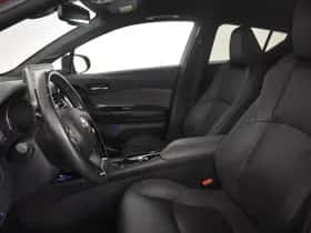 Toyota C-HR (2020) thumbnail 11