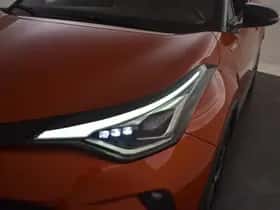 Toyota C-HR (2020) thumbnail 8