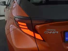 Toyota C-HR (2020) thumbnail 10