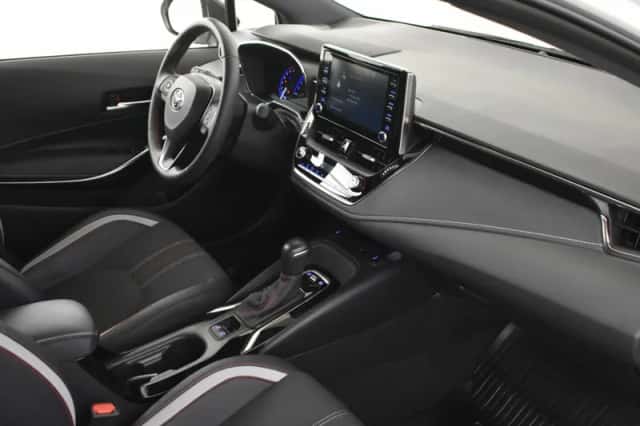 Toyota Corolla (2021) thumbnail 3