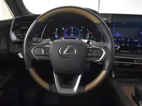 Lexus RX (2023) thumbnail 11