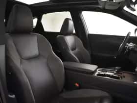Lexus RX (2023) thumbnail 3