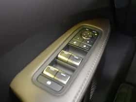 Lexus RX (2023) thumbnail 24