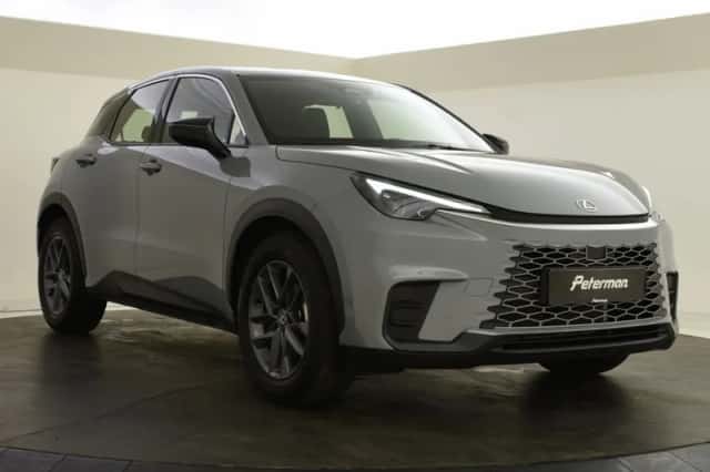 Lexus LBX (2024) thumbnail 5