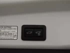 Toyota Corolla (2024) thumbnail 25