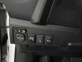 Toyota Auris (2015) thumbnail 14