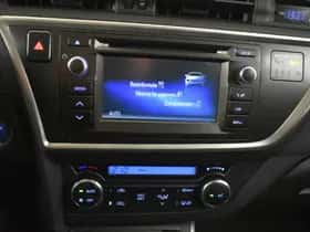 Toyota Auris (2015) thumbnail 22
