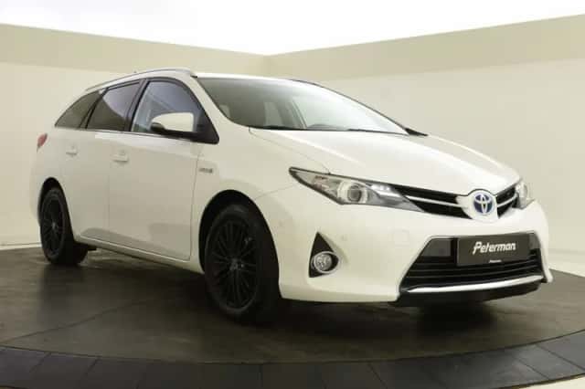 Toyota Auris (2015) thumbnail 5