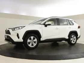 Toyota RAV4 (2021) thumbnail 2