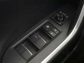 Toyota RAV4 (2021) thumbnail 26