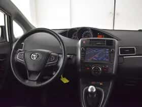 Toyota Verso (2016) thumbnail 4