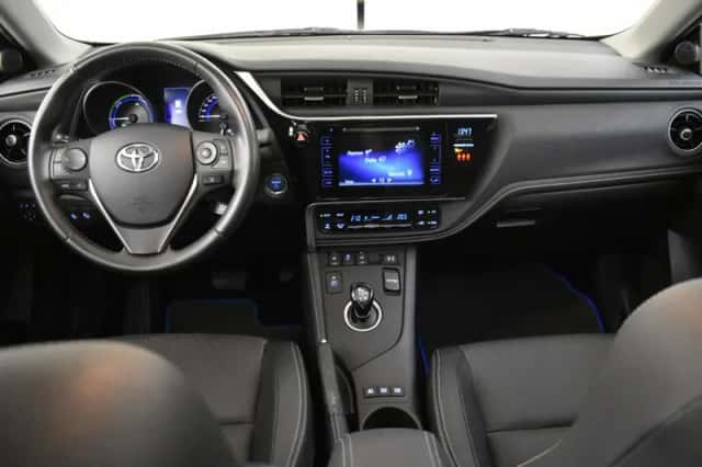 Toyota Auris (2018) thumbnail 4