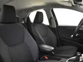 Toyota Yaris (2022) thumbnail 3