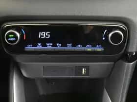 Toyota Yaris (2022) thumbnail 22