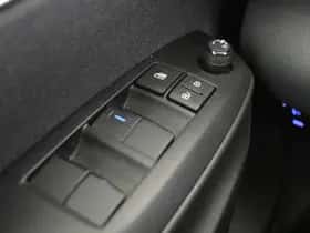 Toyota Yaris (2022) thumbnail 25