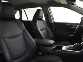 Toyota RAV4 (2022) thumbnail 3
