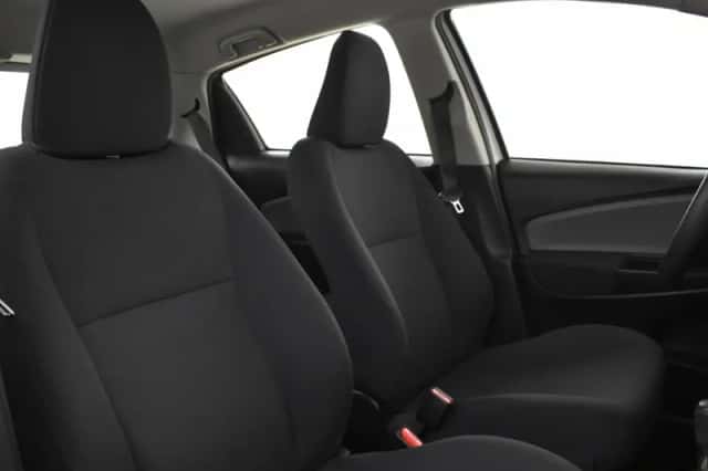 Toyota Yaris (2020) thumbnail 4