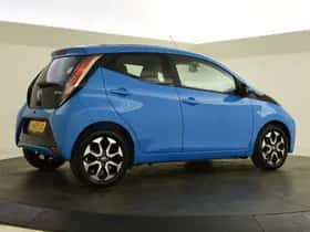 Toyota Aygo (2017) thumbnail 2