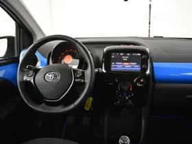 Toyota Aygo (2017) thumbnail 4