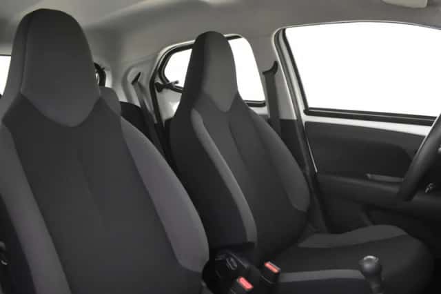 Toyota Aygo (2021) thumbnail 3