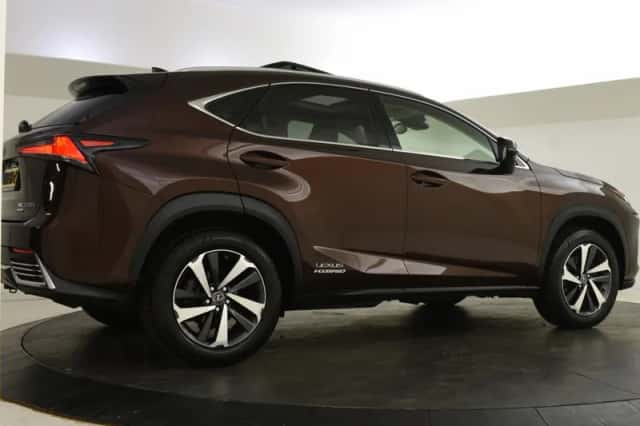 Lexus NX (2018) thumbnail 2
